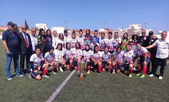 بنكBH الجمعية الرياضية لــ بطلة تونس لكرة القدم النسائية للموسم الرياضي 2021/2022